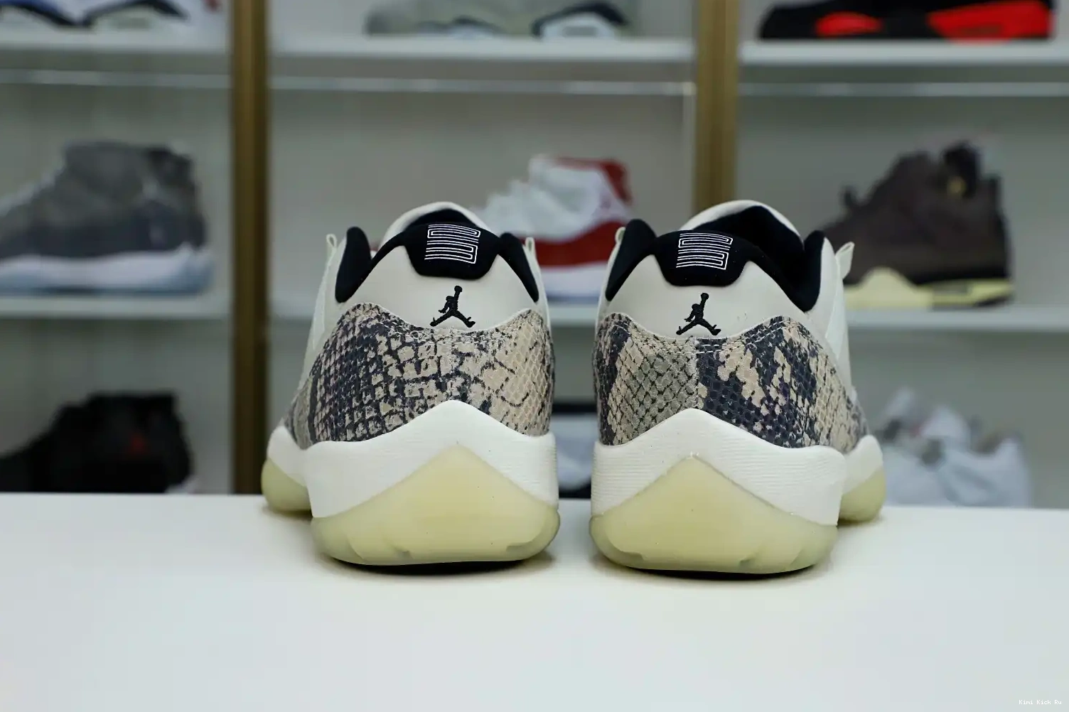 AIR SNAKESKIN BONE LIGHT LOW 11 JORDAN Kimikick 0519